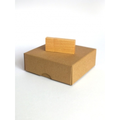 Pudełko z gumką na pendrive.